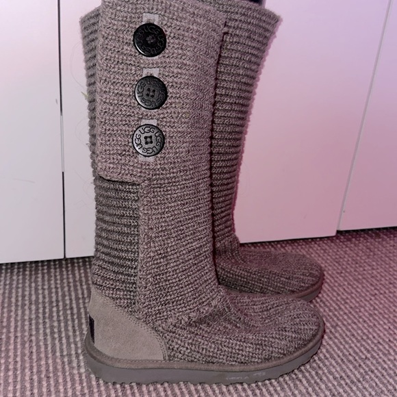 Grey Knit Ugg Boots - Picture 1 of 7